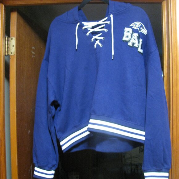 BALTIMORE RAVENS  ERIN ANDREWS  WOMENS CROP TOP HOODIE SIZE XXL  BRAND NEW  NWOT - Picture 1 of 11